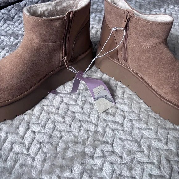 NWT Wild fable Ugg like shortie platform boots size 6 - Picture 3 of 8